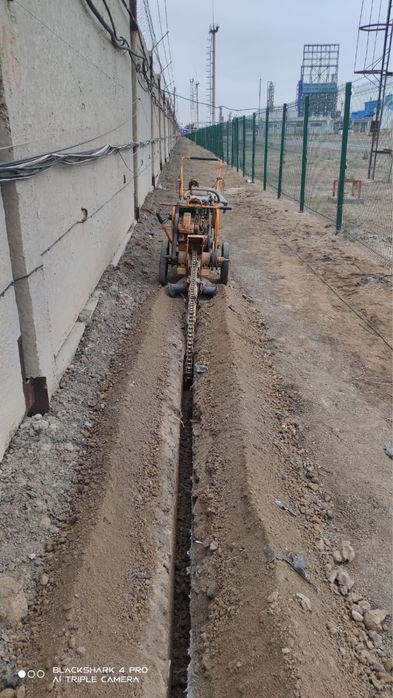 Продам траншея копатель