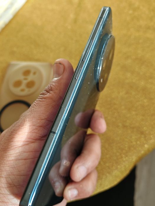 Honor magic 5 pro/12-512/.