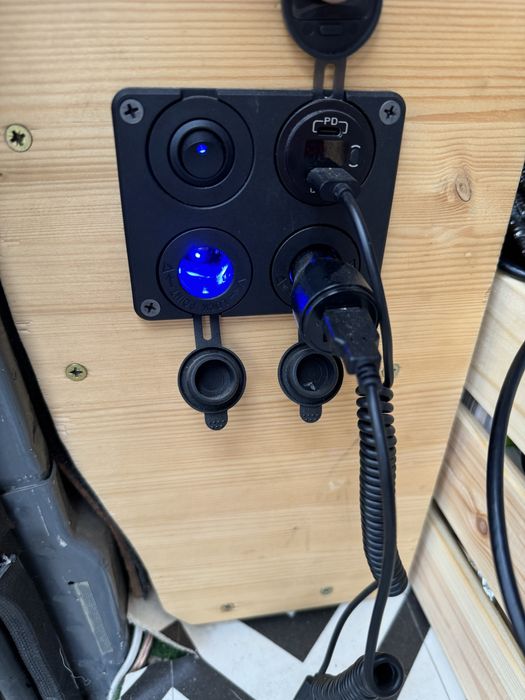 Продавам бус-кемпер Ford Transit 1994 г.