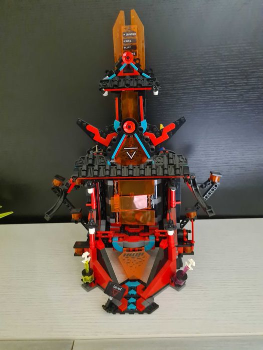 Lego Ninjago Prime Empire 71712 si 71710
