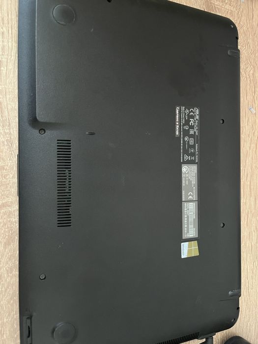 Ноутбук Asus на запчасти