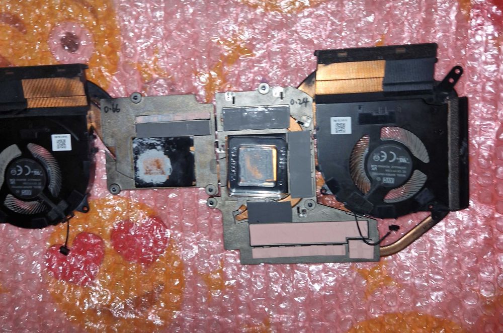 !!Двоен Вентилатор за Лаптоп Като Нови !!