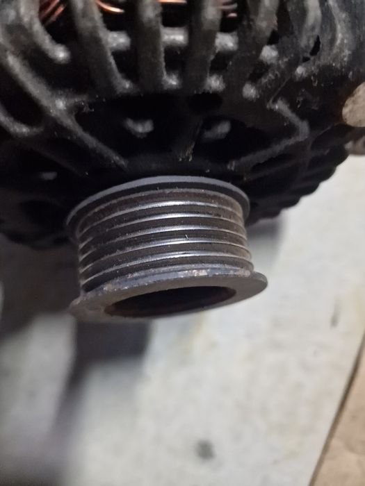 Alternator bmw x3 e83 2.0d 3.5d m47 m57/7800308 e90 e91 335d e92 e93