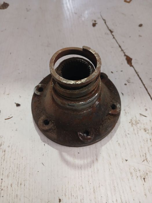 Фланец Фольксваген Гольф3