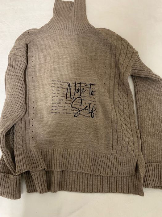 Дамски зимен пуловер