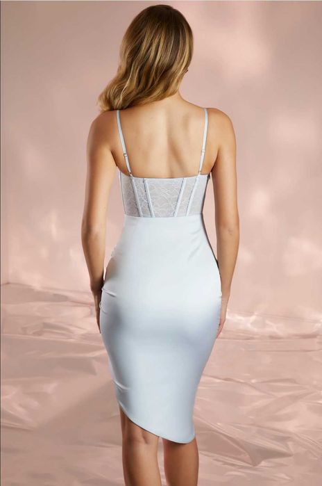 Rochie midi cu corset asimetric în albastru de la OhPolly (disponibil)