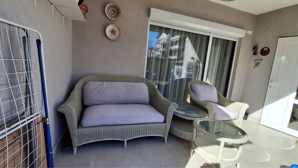 Set de foltoliu si masa pentru terasa