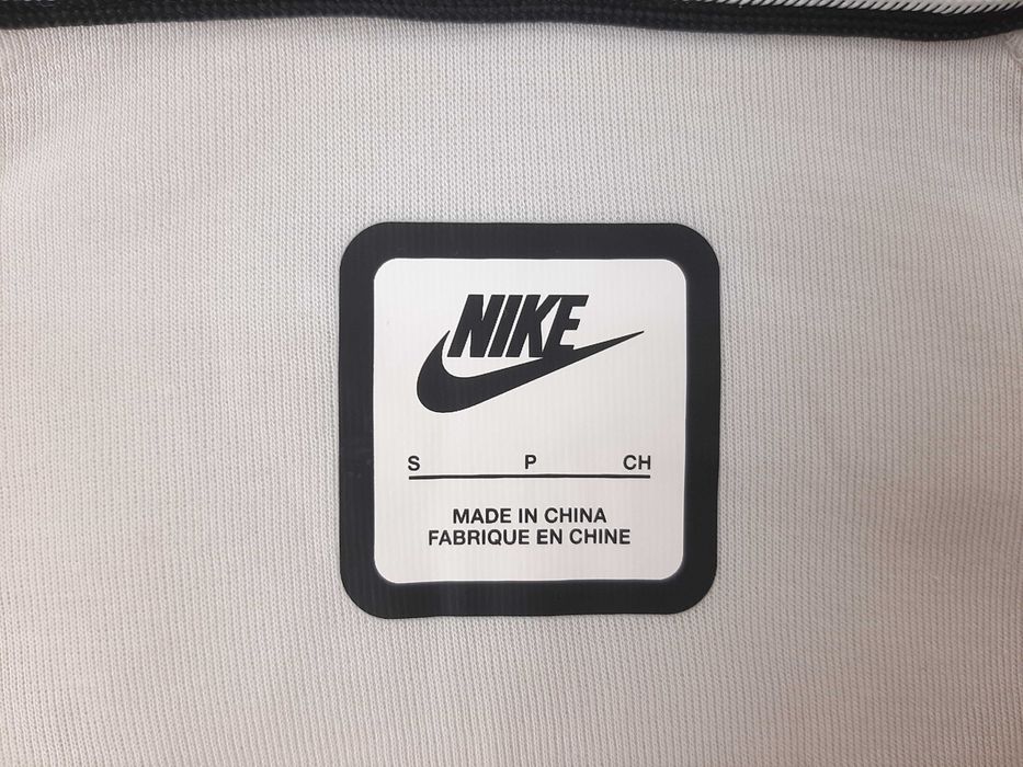 Nike Tech Fleece Windrunner - Оригинално дамско горнище размер S