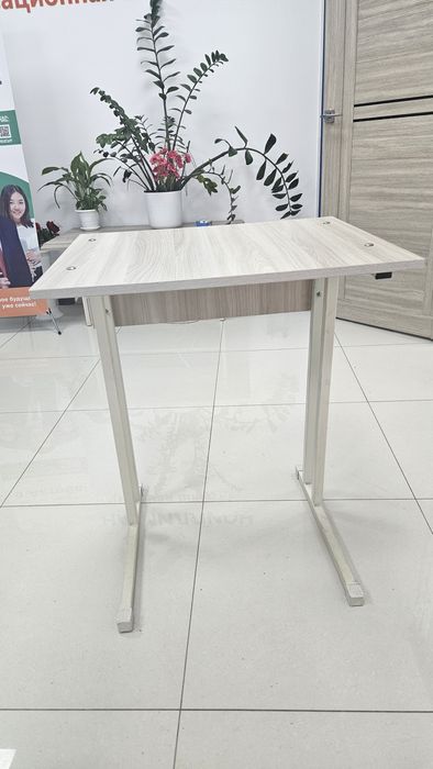 Продам школьные парты