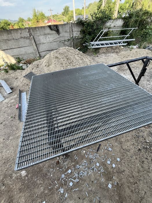 Gretare zincate trepte zincate