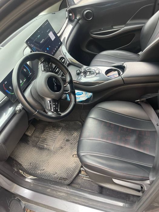 Срочно продам электромобиль BYD e2