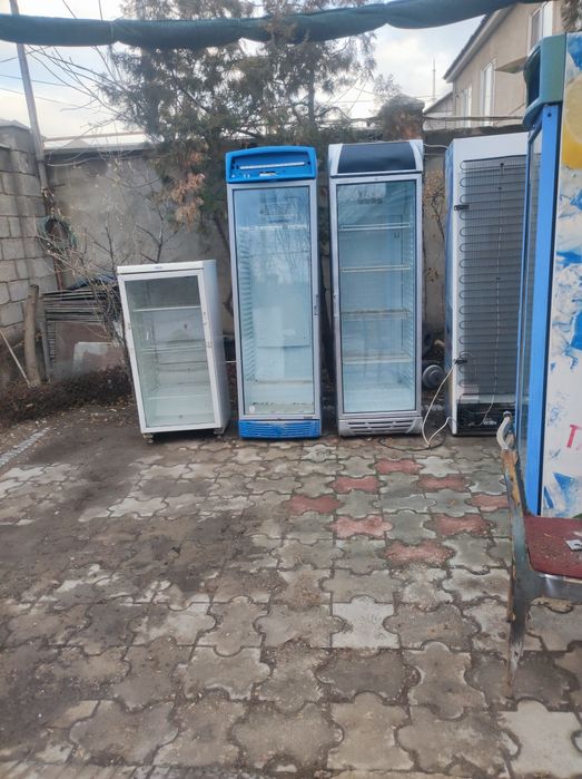 Холодильник стеклянный