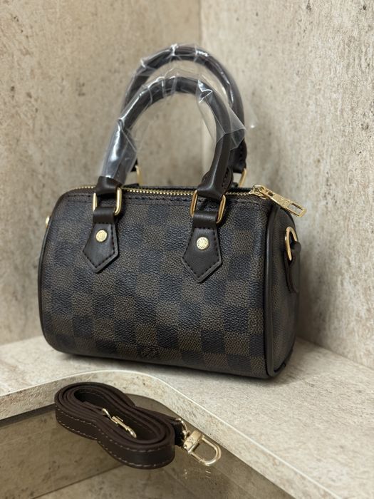 НОВО ! Дамска чанта Louis Vuitton Nano Speedy