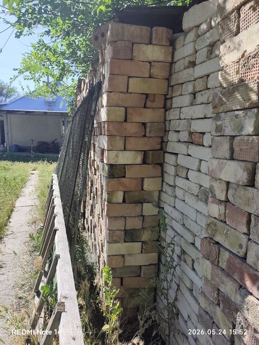 Продам кирпичи 50 ТГ за штуку