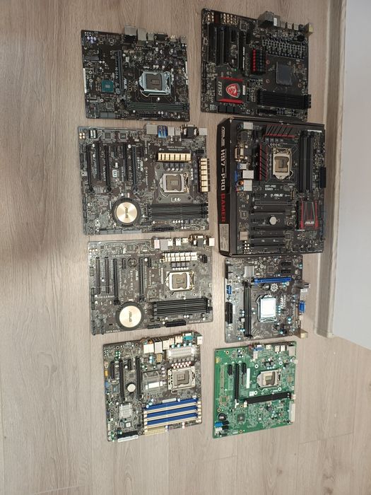 Pentru piese/reparat placa de baza 17 buc