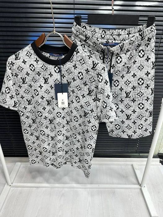 Luis Viton летен екип