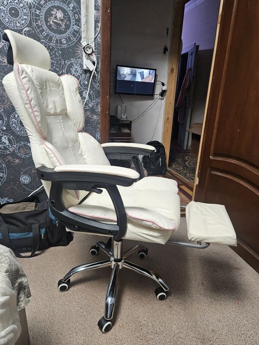 Продам компьютерное кресло
