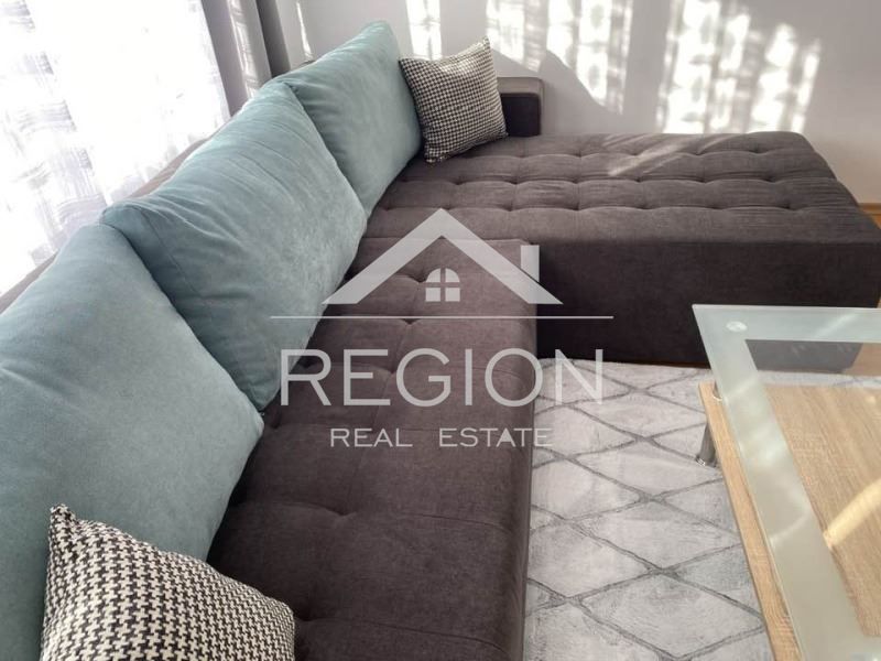 Дава се под наем Тристаен апартамент в Варна, Лятно кино Тракия - 92 кв.м за 612 € - Снимка #1