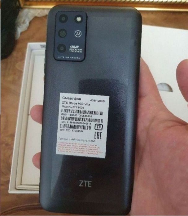Srochna Prodam Sotiladi ZTE Blade V30 4/128Gb Black 4G Orginal igravoy