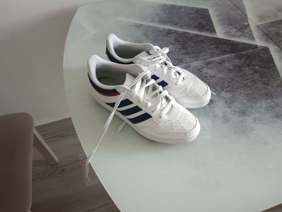 Adidași adidas piele ecologica