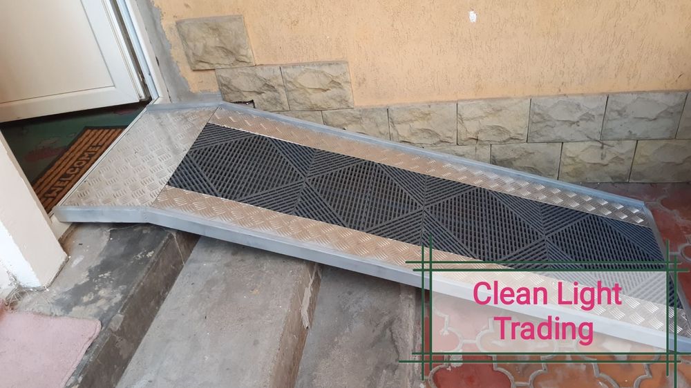 Rampa persoane cu dizabilitati