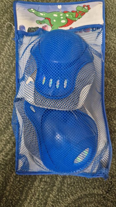 Роликовые коньки