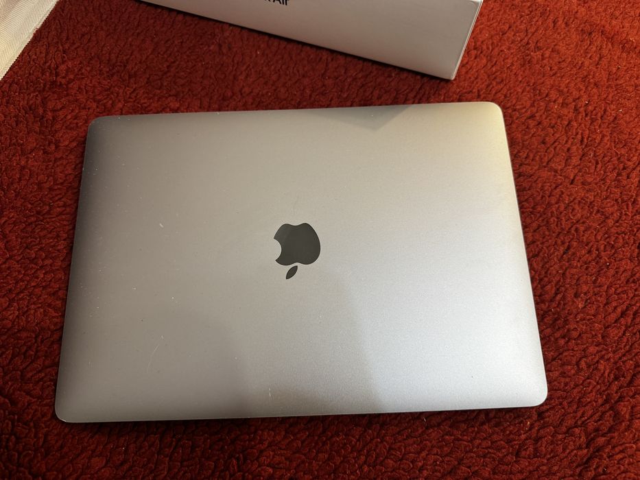 Продам Macbook Air ‘13 на IntelCore