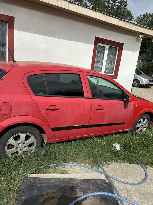 Opel astra h 1.6 pret in lei negociabil