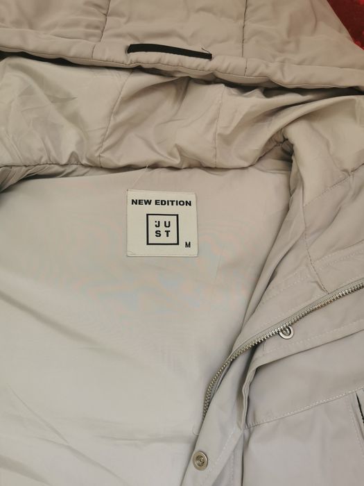 Жилетка очень тёплая с капюшоном