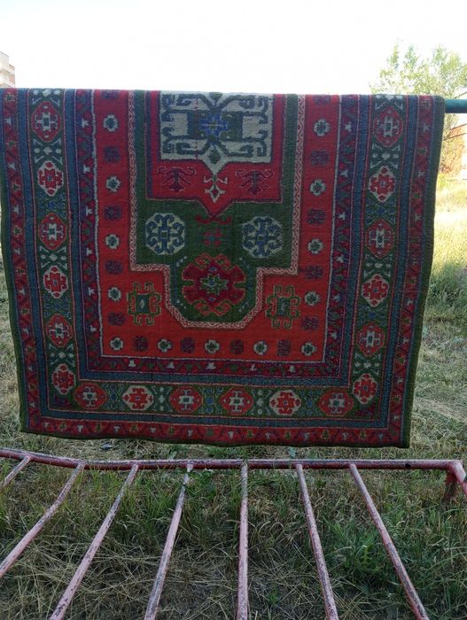 Продам Ковёр 2м на 1.5метр
