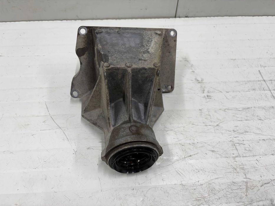 Дясна конзола / Дясна лапа полуоска БМВ Ф07 Ф10 Ф11 Ф06 Ф12 Ф01 Е84