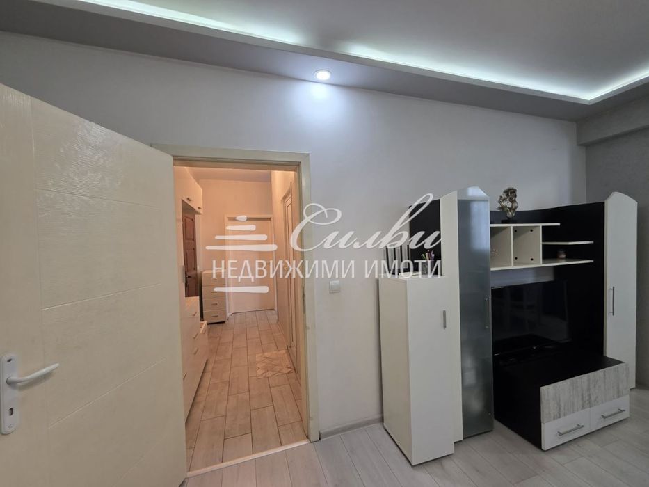 Двустаен апартамент - кв.Добружански