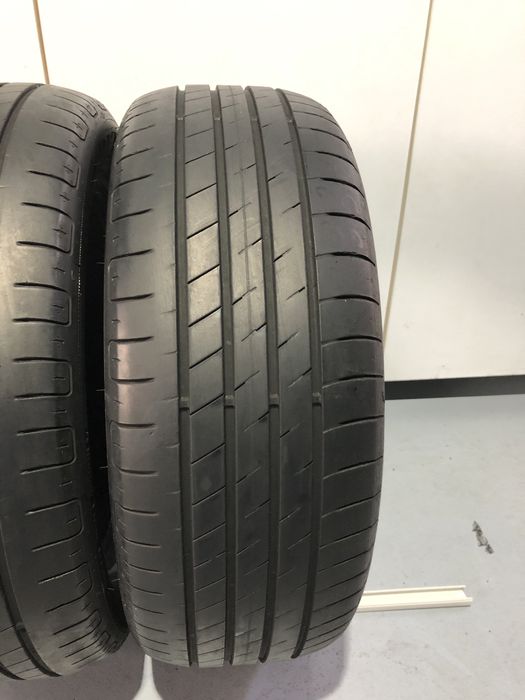 215 55 17 Goodyear de vara