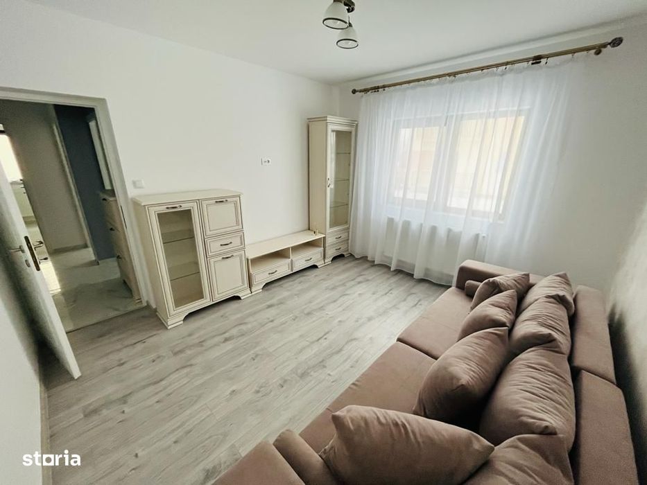 Apartament cu 2 camere, decomandat, zona Capat Cug