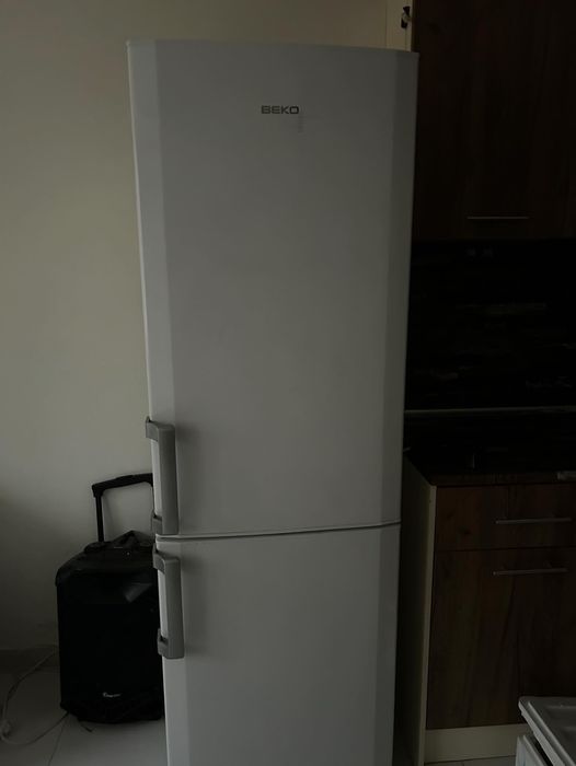 Хладилник BEKO използван 3-4 месеца