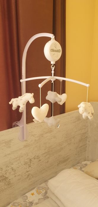 CHIPOLINO Музикална въртележка за легло