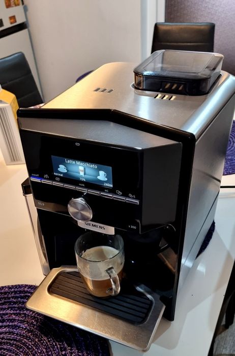 Siemens EQ 9 expresor automat, capucino,late