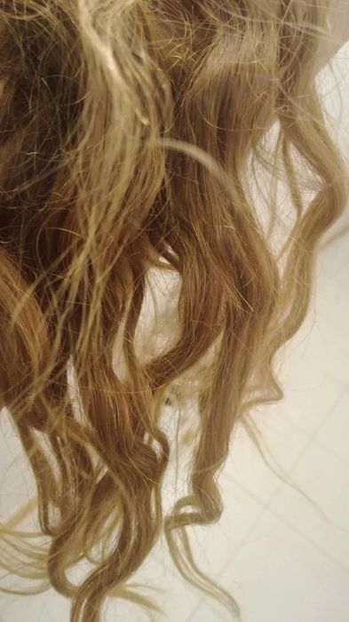 Сурова необработена естествена коса