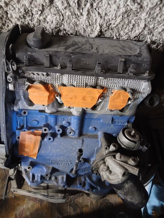 Двс ауди а4  1.6 абу.