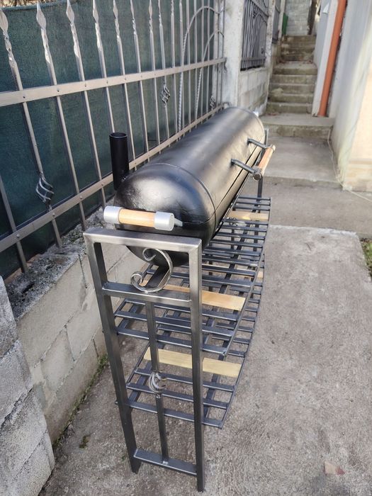 Барбекю скара с капак за опушване ново