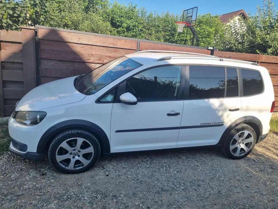 Volkswagen Touran Vând VW Cross Touran 1.4 TSI 2012 140 CP 5 locuri