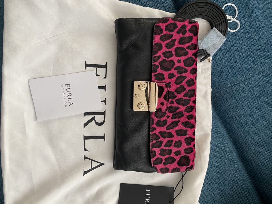 Furla crossbody.100% ориг. С етикет, паспортче, прахова торба.Нова