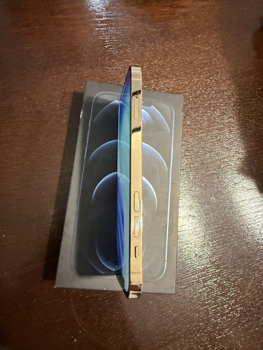 Vand iPhone 12 pro - 256gb - gold