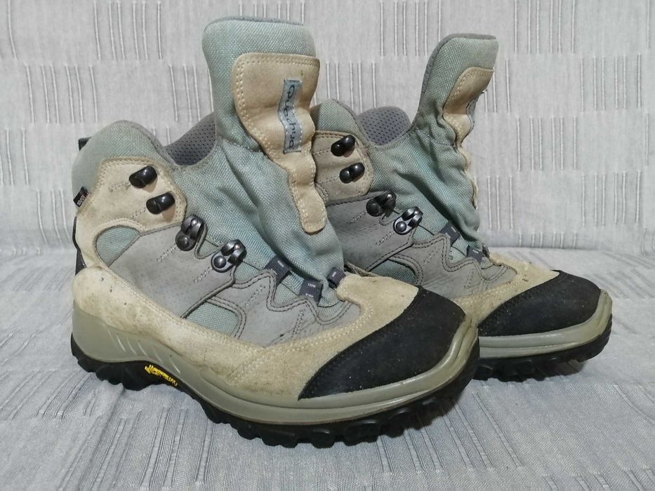 Ghete Quechua cu talpă Vibram, mărime 42