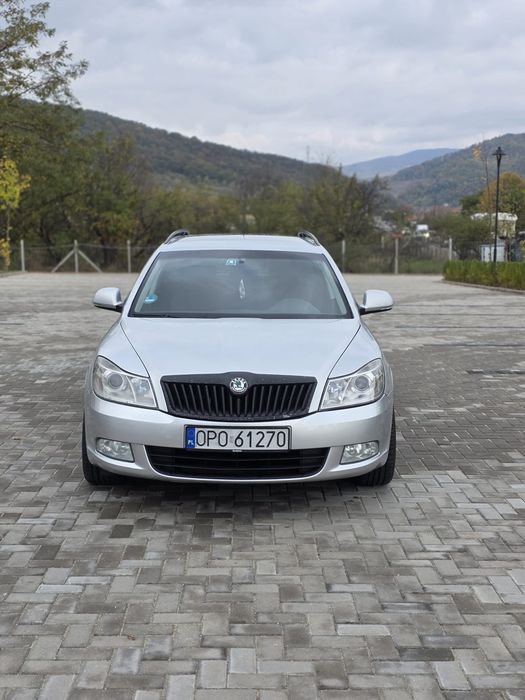 SKODA Octavia 2012 — imagine 1