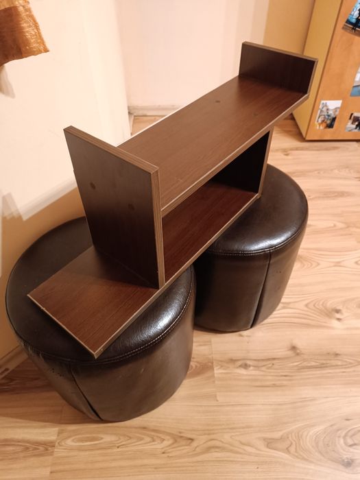 Продавам етажерка