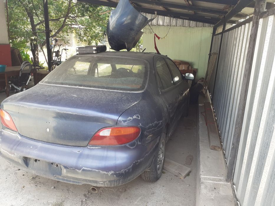 Hyundai Avante Elantra 1996год целиком или по запчастям