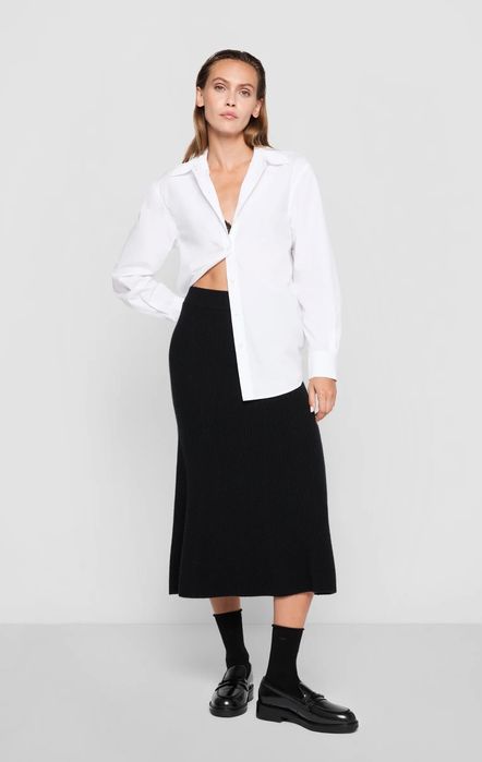 Calvin Klein пола, 100% вълна, нова