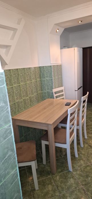 Inchiriez apartament cu 2 camere Prima Shop