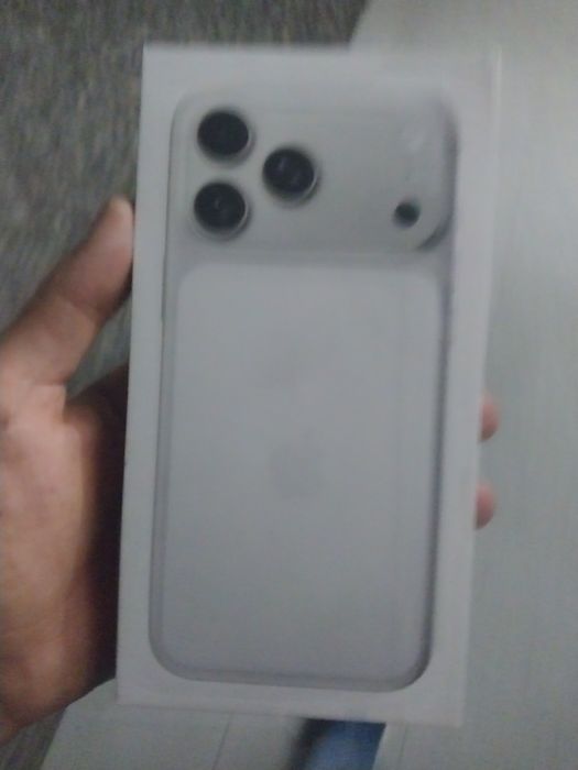 Iphone 17 pro max 512 yengi
